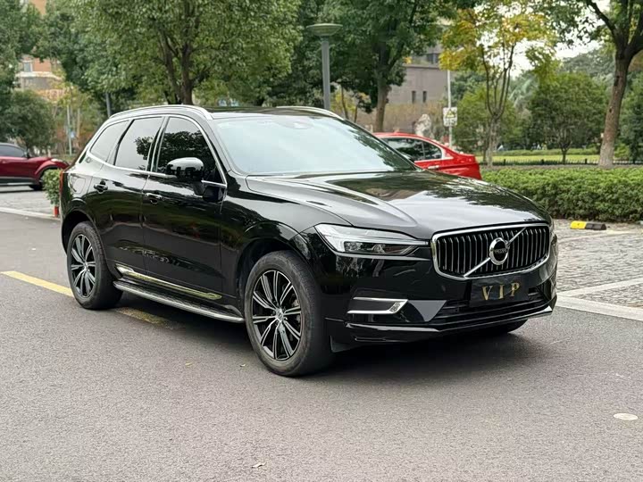 Фото 2 - Volvo XC60