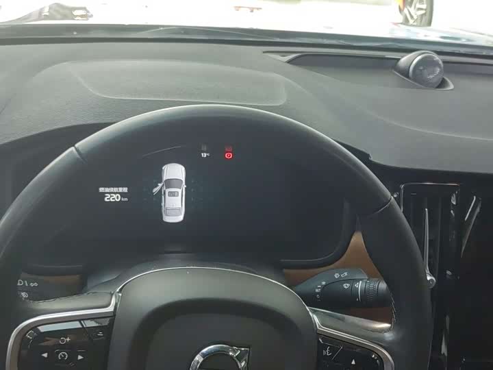 Фото 15 - Volvo S90