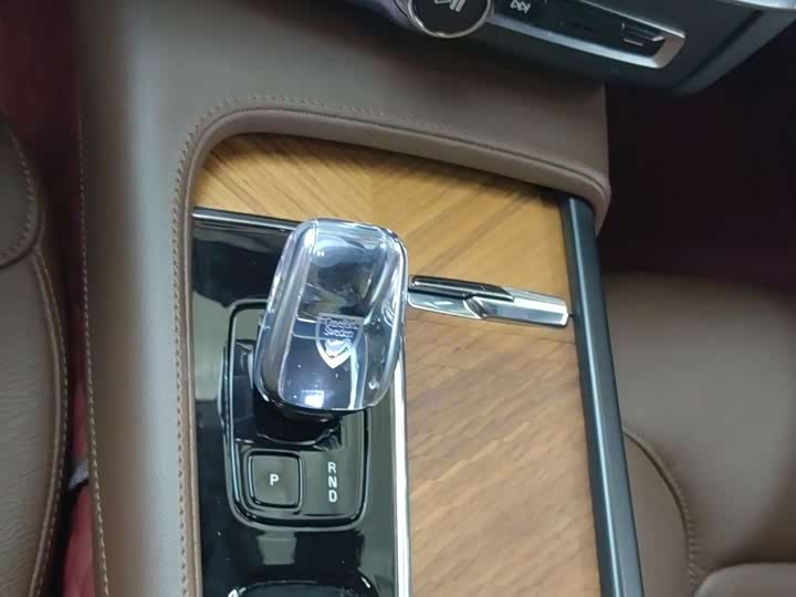 Фото 17 - Volvo S90