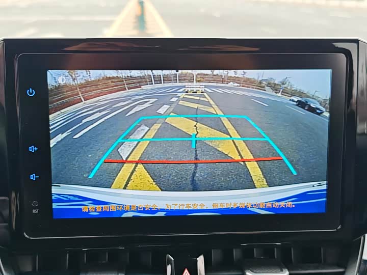 Фото 10 - Toyota Corolla