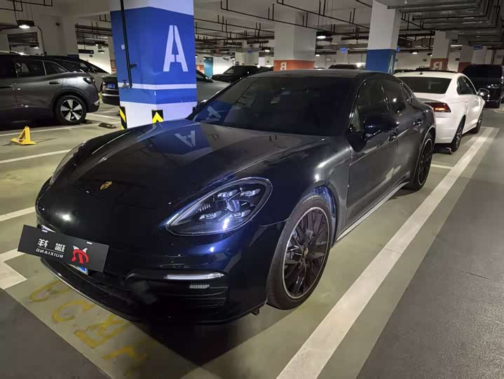 Фото 1 - Porsche Panamera