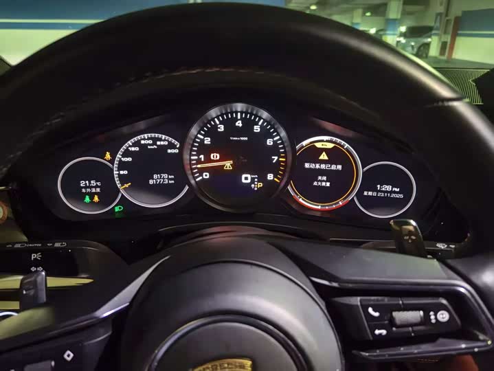 Фото 5 - Porsche Panamera