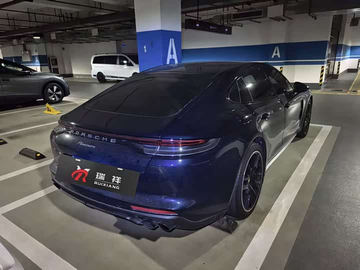 Фото 6 - Porsche Panamera