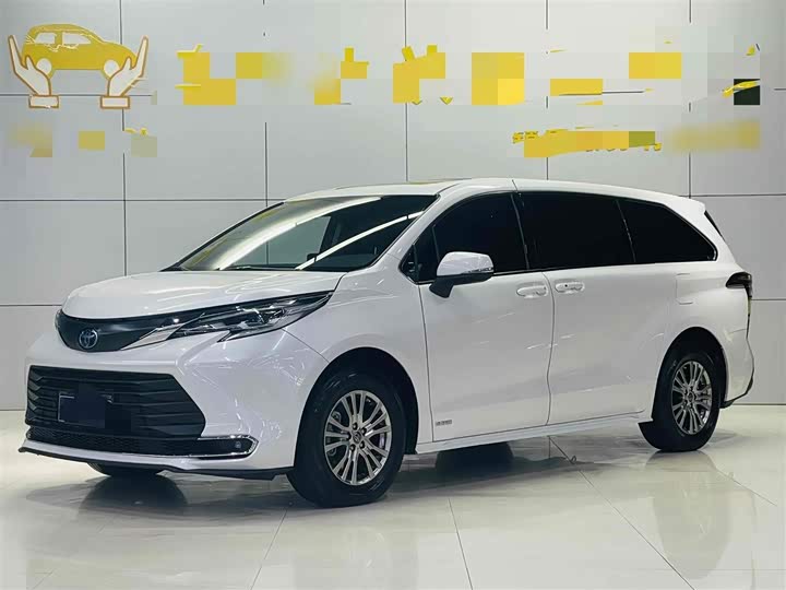 Фото 10 - Toyota Sienna