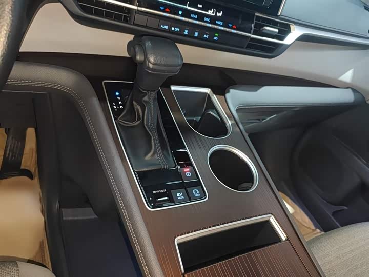 Фото 12 - Toyota Sienna