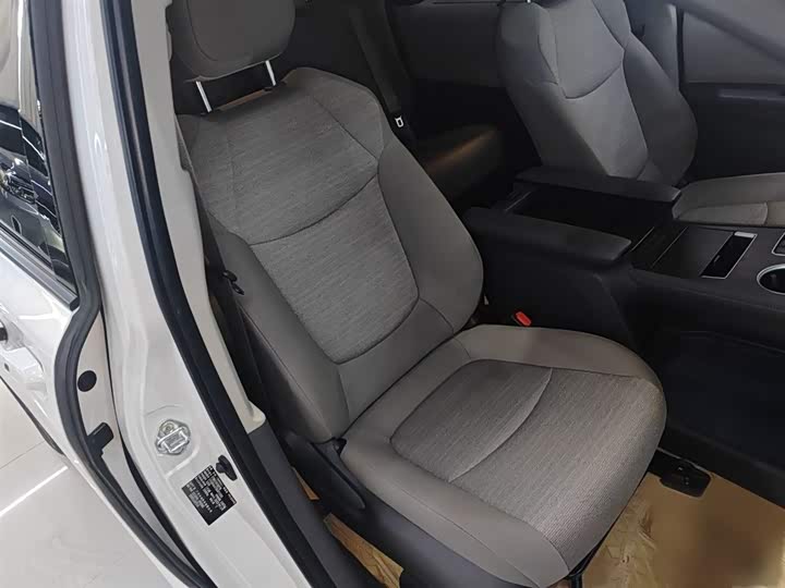 Фото 4 - Toyota Sienna