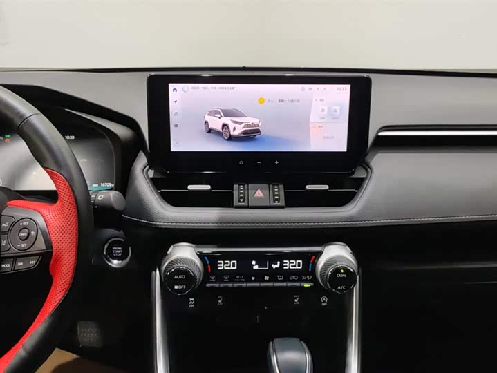 Фото 13 - Toyota RAV4