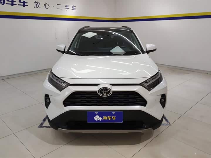 Фото 2 - Toyota RAV4