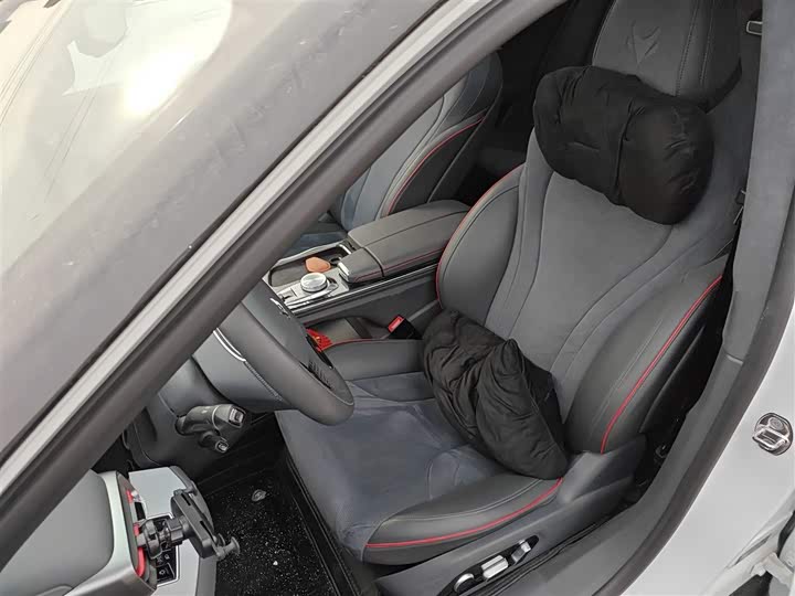 Фото 15 - BAIC Arcfox Alpha S