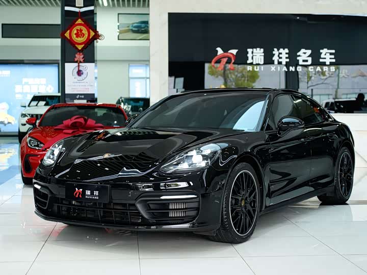 Фото 1 - Porsche Panamera