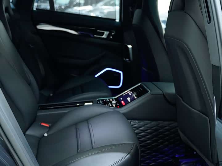 Фото 16 - Porsche Panamera