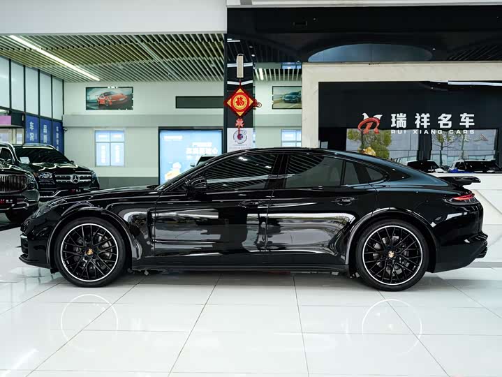 Фото 4 - Porsche Panamera