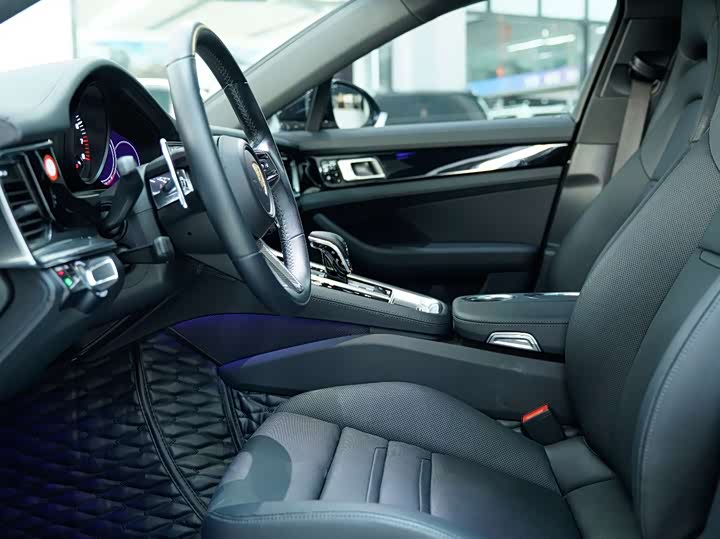 Фото 5 - Porsche Panamera