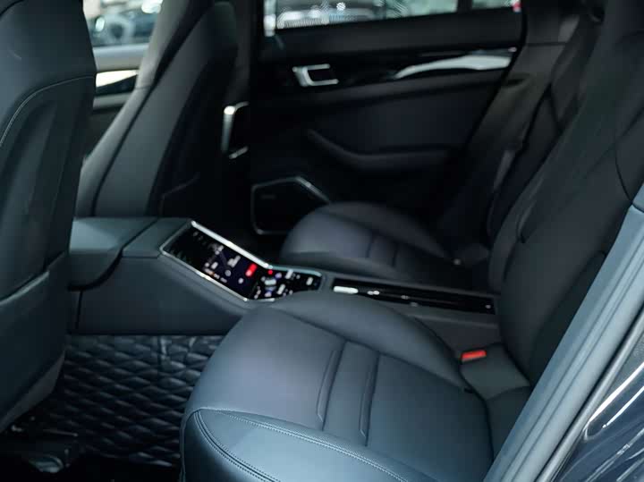 Фото 6 - Porsche Panamera