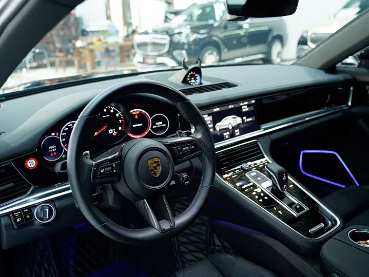 Фото 7 - Porsche Panamera