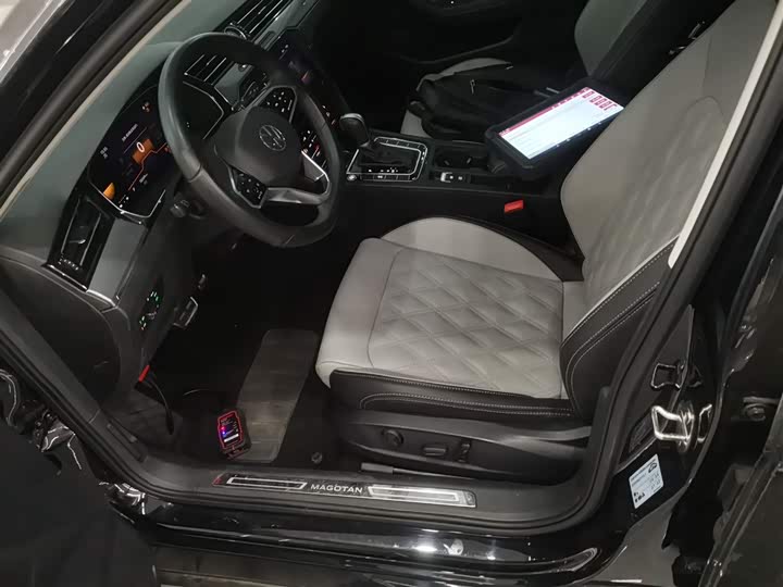 Фото 15 - Volkswagen Magotan