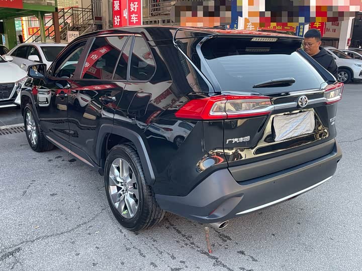 Фото 7 - Toyota Wildlander