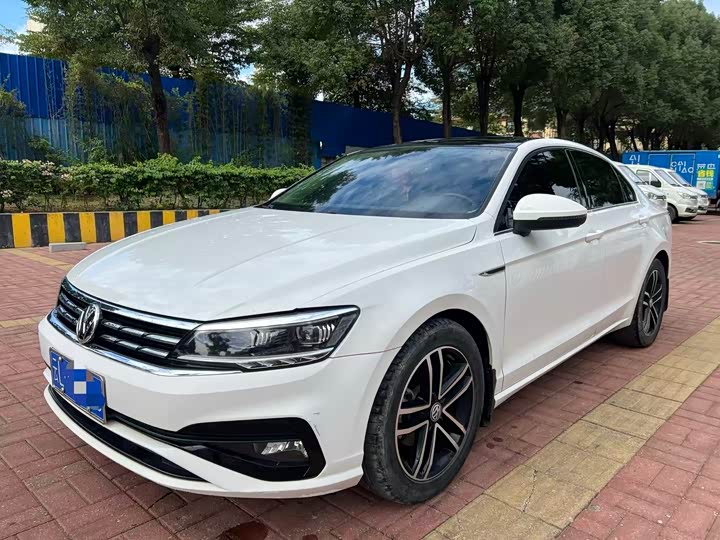 Фото 1 - Volkswagen Lamando L