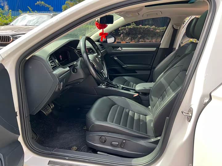 Фото 4 - Volkswagen Lamando L