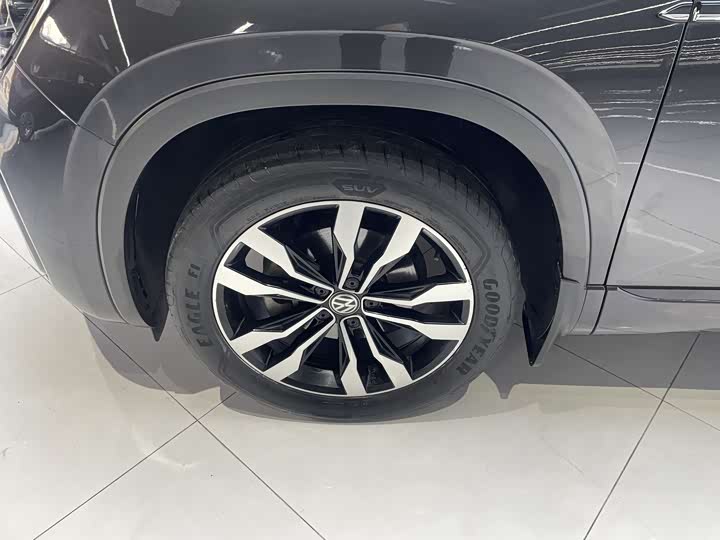 Фото 12 - Volkswagen Tayron