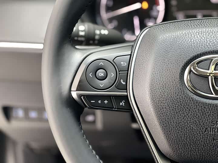 Фото 16 - Toyota Harrier