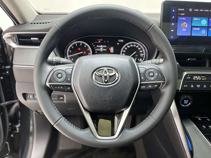 Фото 17 - Toyota Harrier