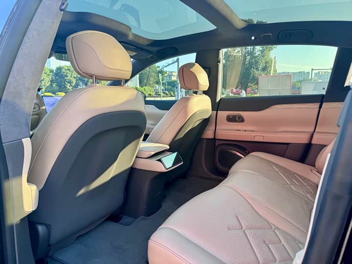 Фото 18 - Nio ET7