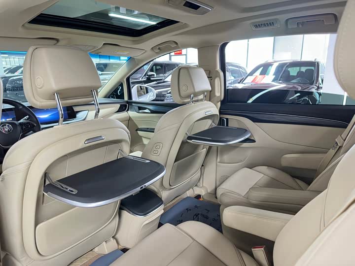 Фото 23 - Buick GL8 ES