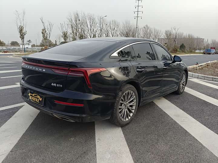 Фото 9 - Bestune B70