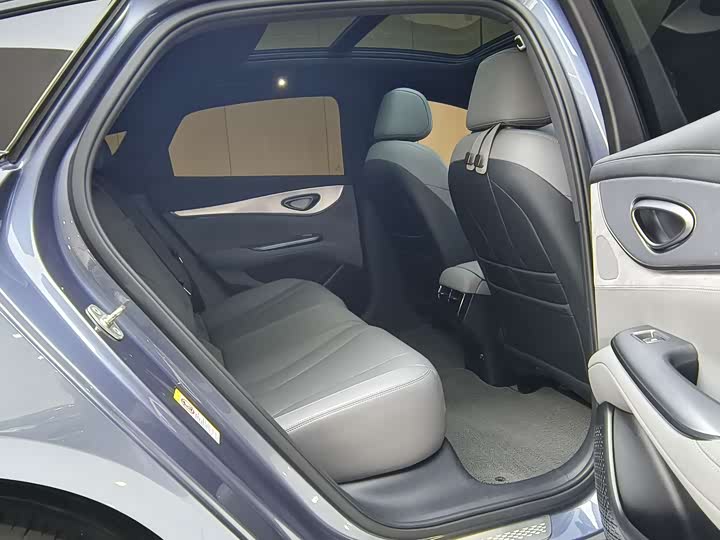 Фото 12 - BYD Seal 07 DM-i Hybrid