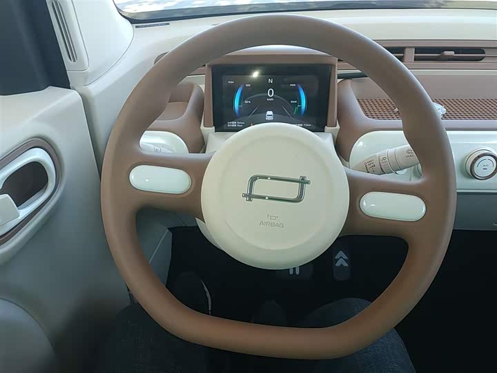 Фото 11 - Bestune Pony