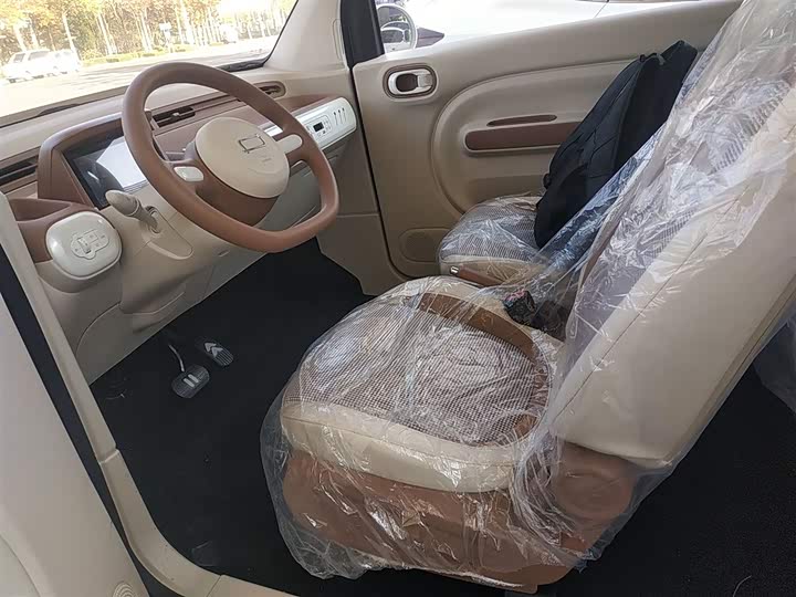 Фото 15 - Bestune Pony