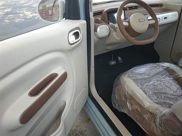 Фото 16 - Bestune Pony