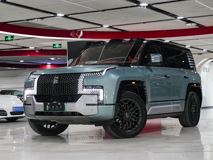 Фото 1 - BYD Yangwang U8