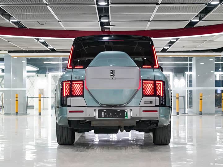 Фото 8 - BYD Yangwang U8