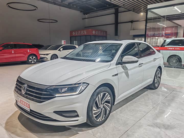 Фото 1 - Volkswagen Sagitar L