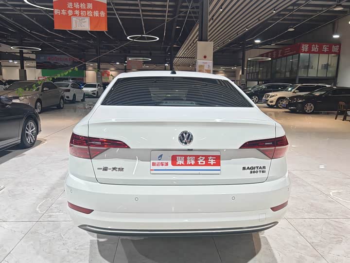 Фото 14 - Volkswagen Sagitar L