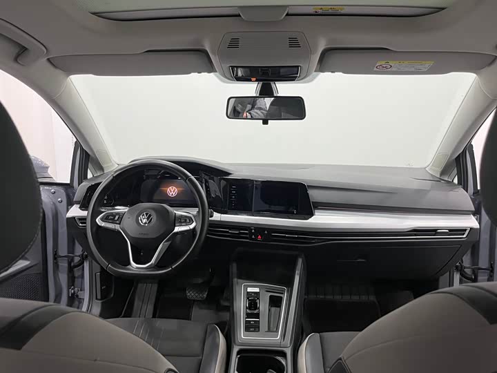 Фото 5 - Volkswagen Golf