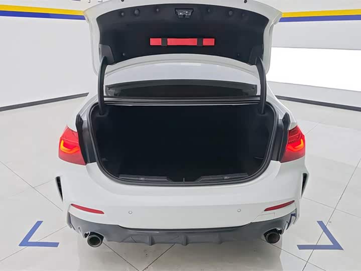 Фото 4 - BMW 1 Series