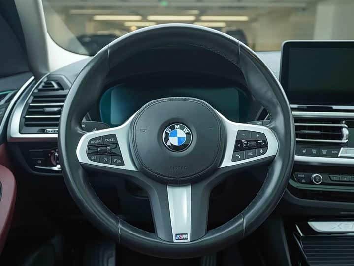 Фото 18 - BMW X3