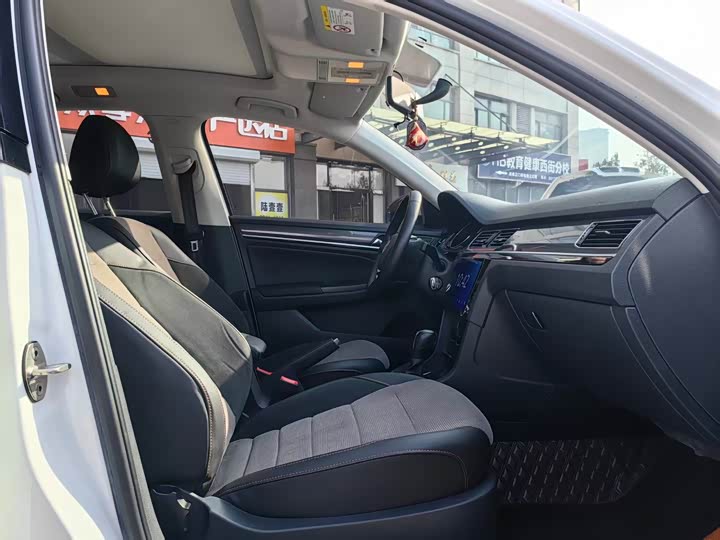 Фото 17 - Volkswagen C-Trek