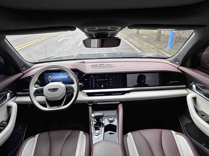 Фото 5 - Geely Monjaro