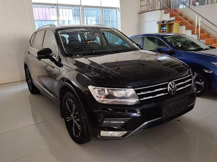 Фото 4 - Volkswagen Tiguan L Pro