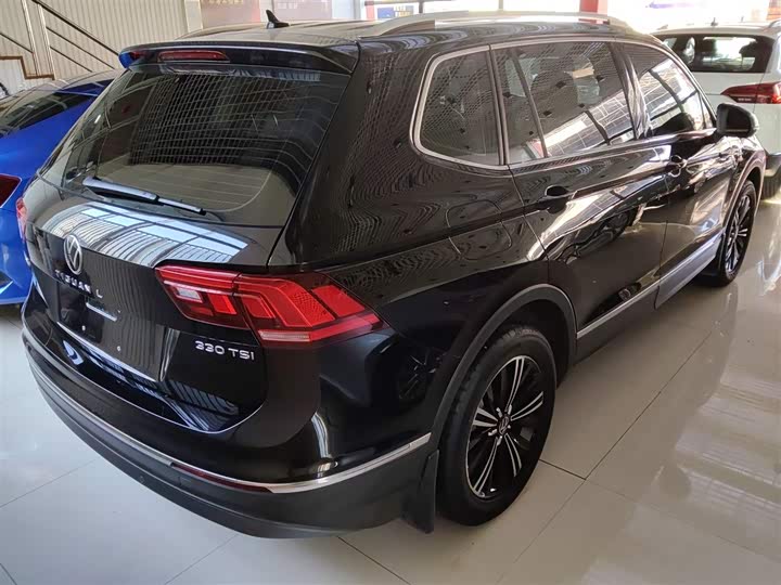 Фото 7 - Volkswagen Tiguan L Pro