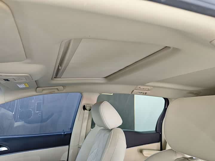 Фото 7 - Buick GL8 ES