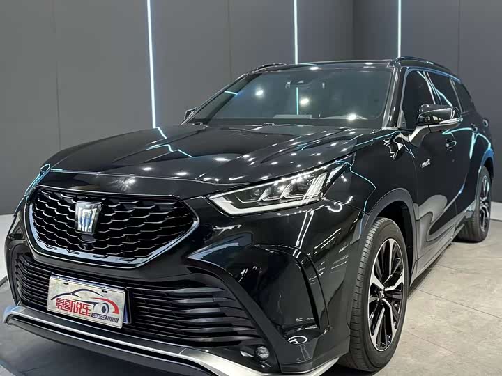 Фото 1 - Toyota Crown Kluger