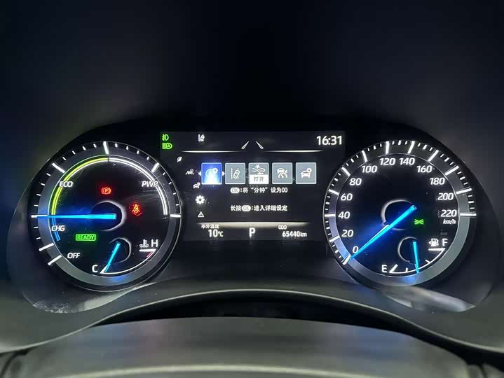 Фото 12 - Toyota Crown Kluger