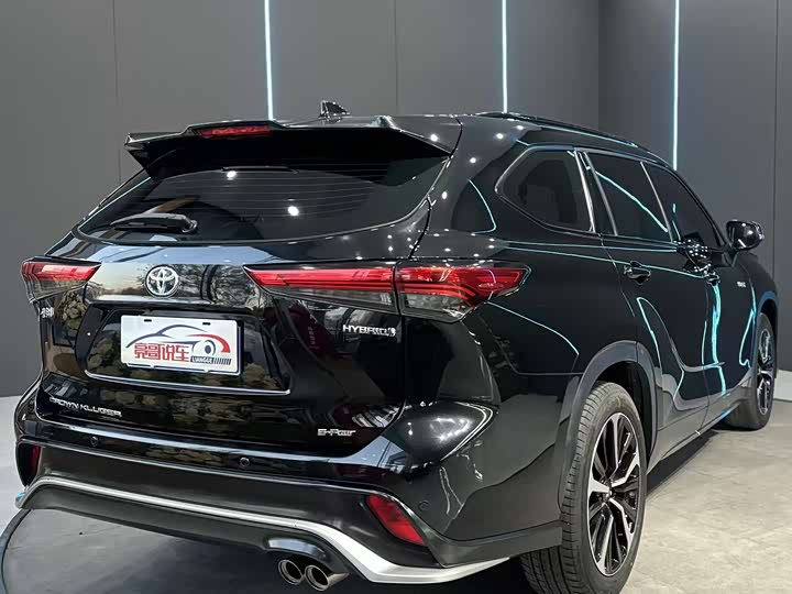 Фото 6 - Toyota Crown Kluger