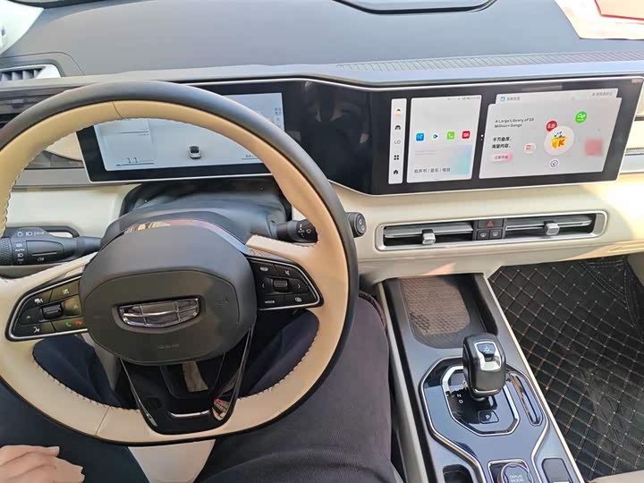 Фото 10 - Geely Icon