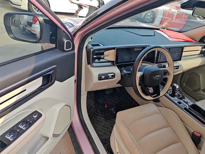 Фото 16 - Geely Icon